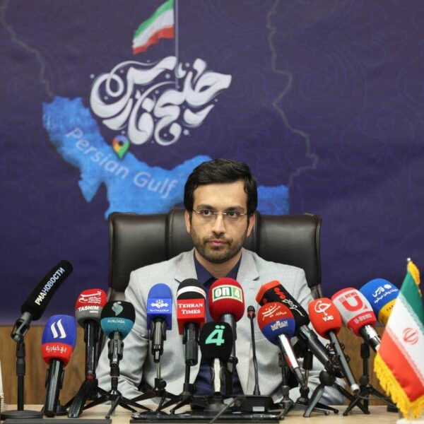 ایران علیه گوگل به خاطر تحریف نام خلیج فارس اقدام قانونی می‌کند
