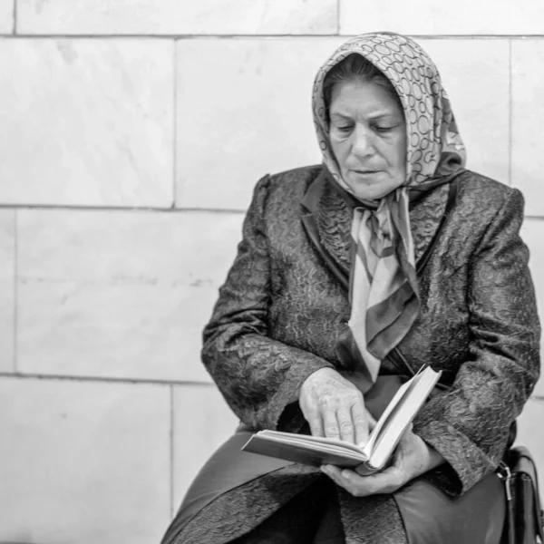 آوستا: راهنمایی جاودانه برای معنویت و میراث فرهنگی
