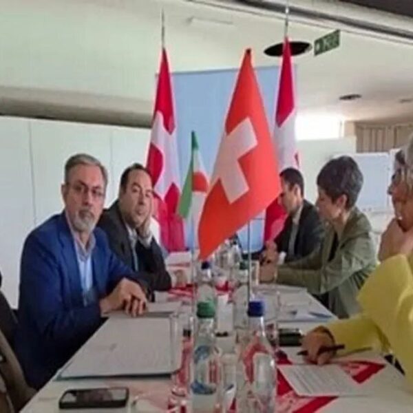 ایران به گفتگو درباره گسترش همکاری‌های بهداشتی با سوئیس و عربستان سعودی می‌پردازد
