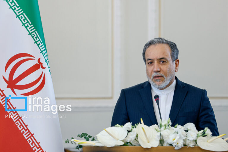ایران در حال بررسی حضور در دور بعدی مذاکرات با آمریکا: عراقچی