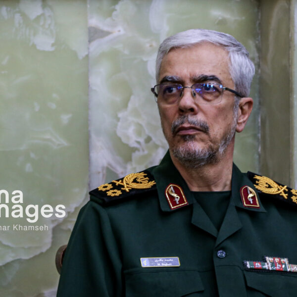 ایران دیوار امنیتی در مرزهای شرقی می‌کشد: فرمانده ارشد خبر داد
