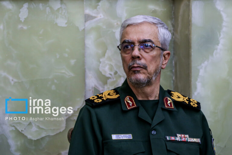 ایران دیوار امنیتی در مرزهای شرقی می‌کشد: فرمانده ارشد خبر داد