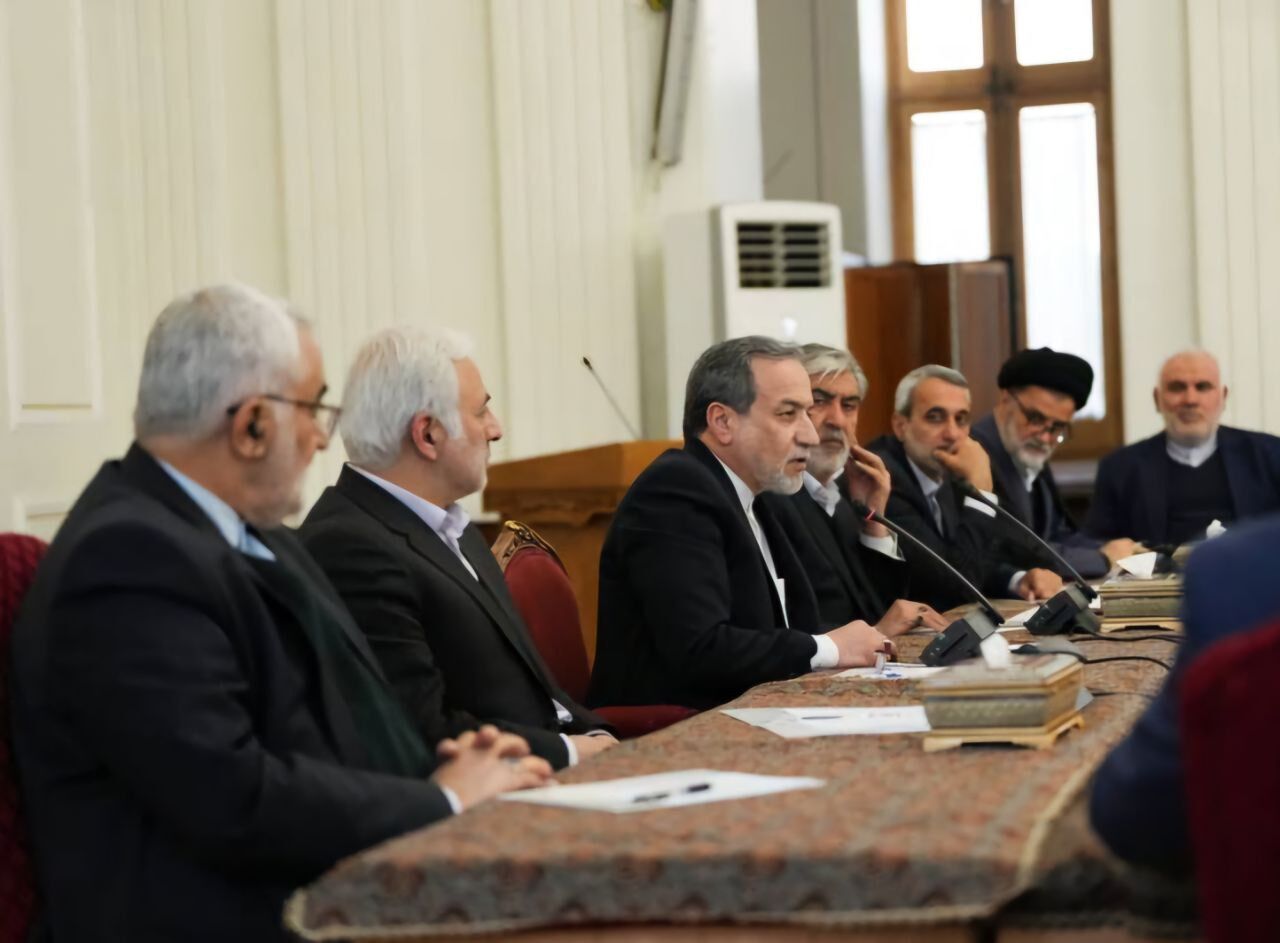 ایران: پاسخ شدید در انتظار E3 در صورت بازگشت فوری تحریم‌ها!