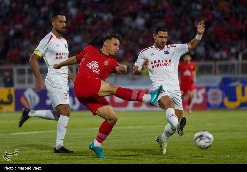 تساوی تراکتور و سپاهان در لیگ برتر، پیروزی پرسپولیس در میدان