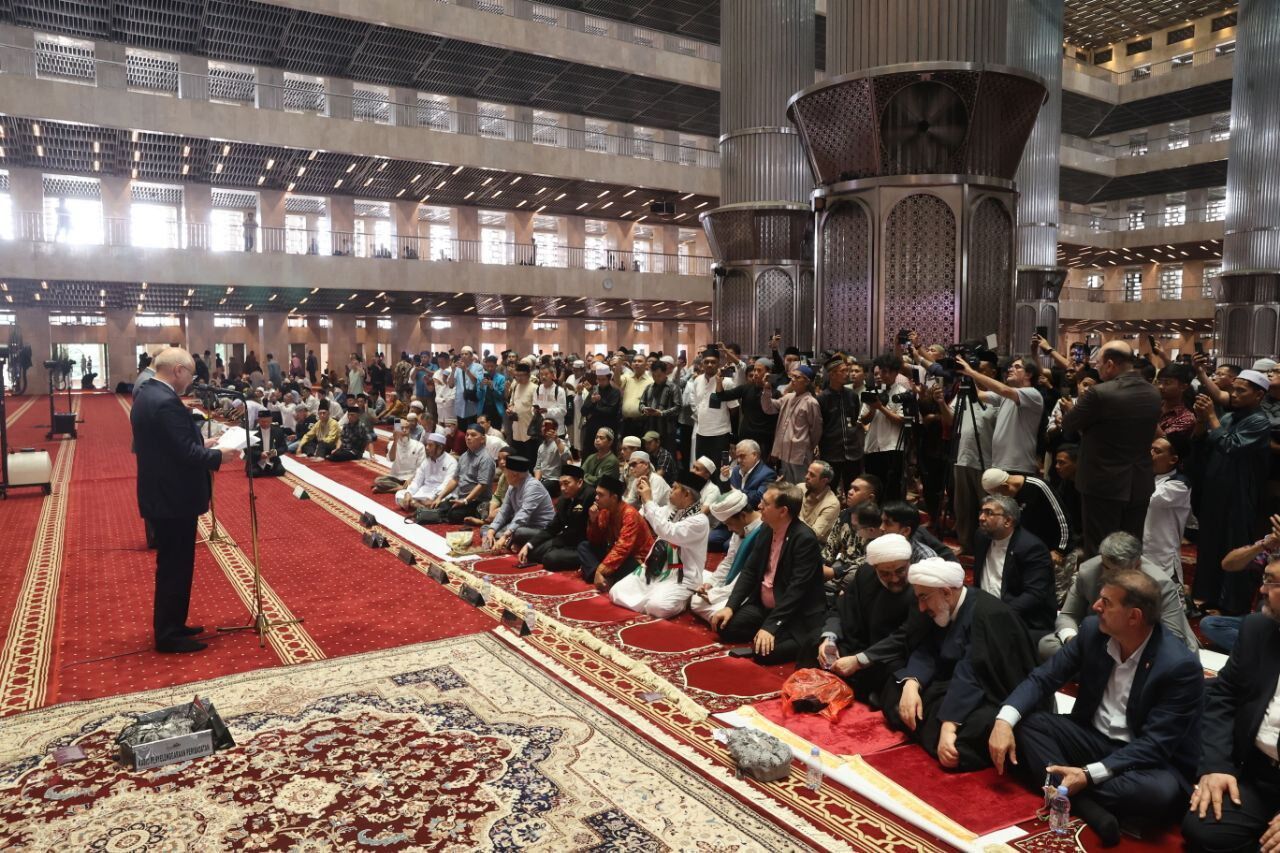 رئیس مجلس: مسلمانان به حمایت از فلسطینی‌ها متحد شوند!