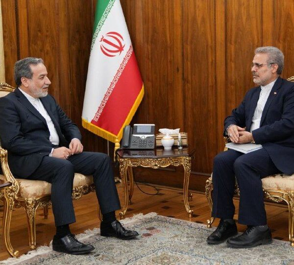 رئیس‌جمهور ایران بر گسترش روابط اقتصادی با ونزوئلا تأکید کرد