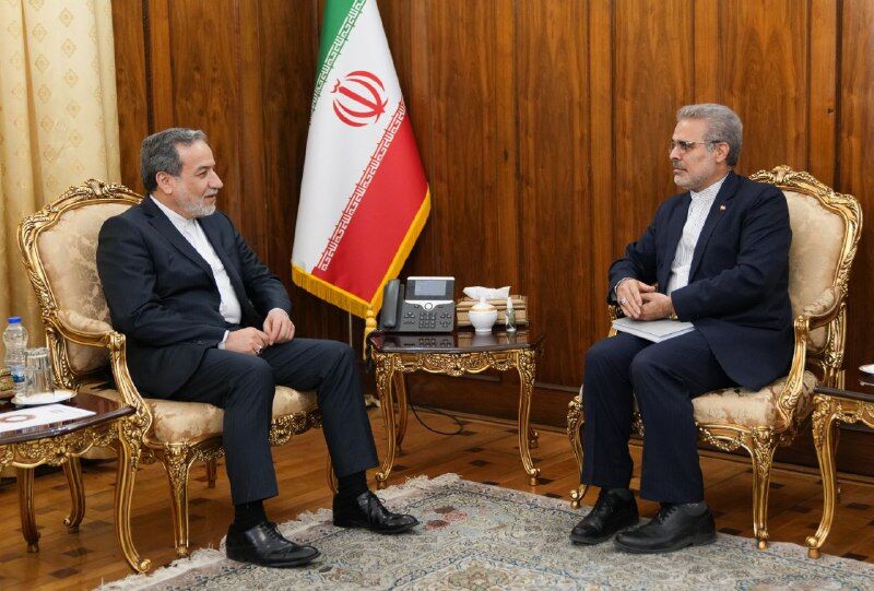 رئیس‌جمهور ایران بر گسترش روابط اقتصادی با ونزوئلا تأکید کرد