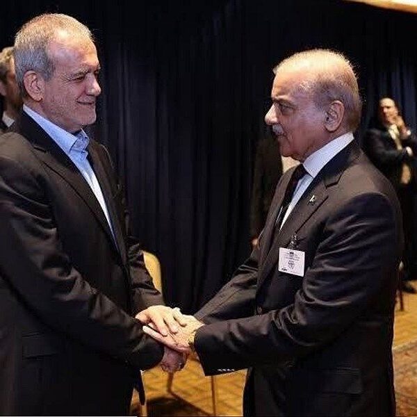 رئیس‌جمهور پزشکian به‌طور رسمی از نخست‌وزیر پاکستان استقبال کرد