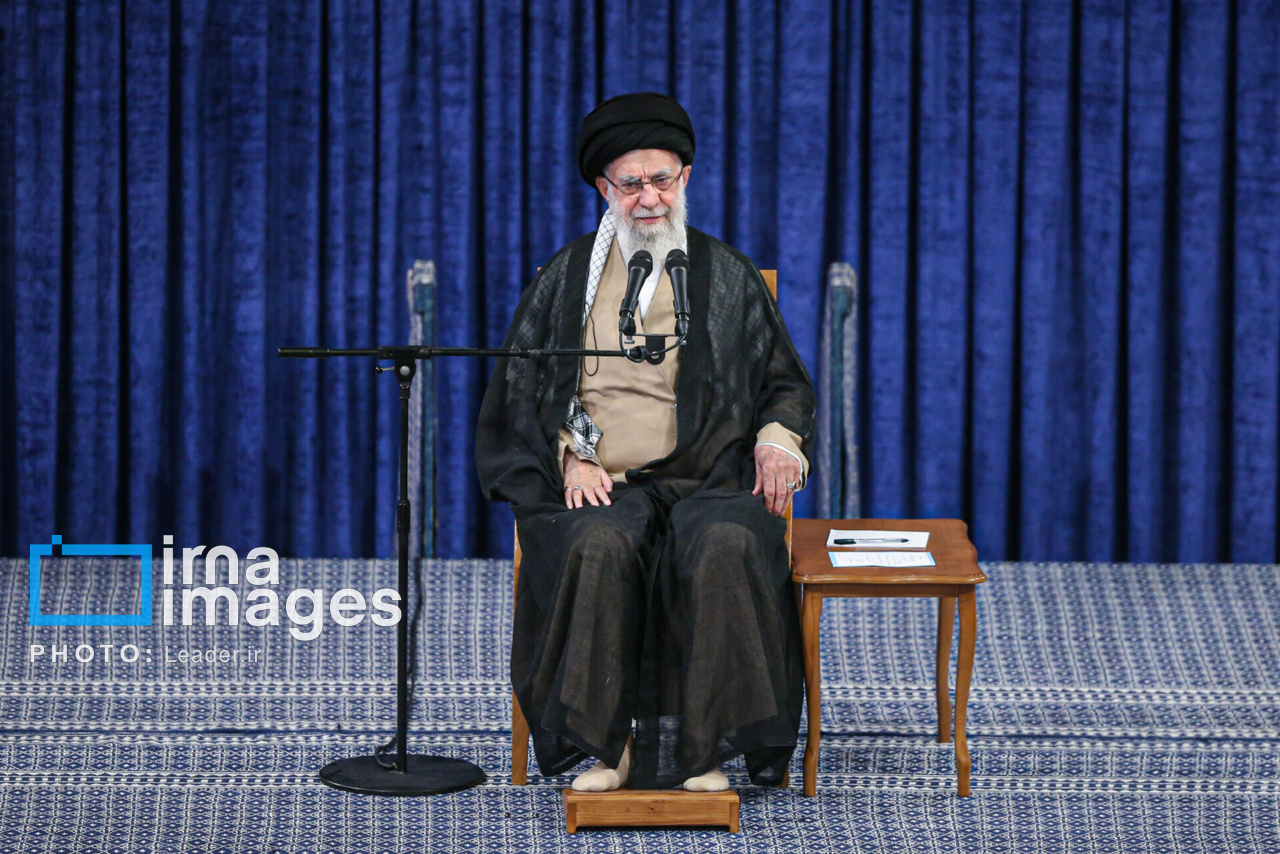 رهبر با هزاران کارگر دیدار کرد: اتحاد و همبستگی در دنیای کار!