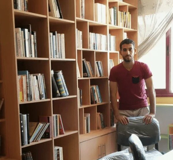 شاعر فلسطینی برنده جایزه پولیتزر شد: صدای درد غزه را به جهان رساند
