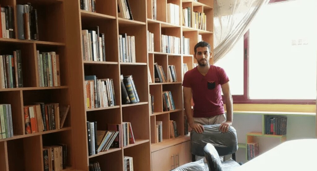 شاعر فلسطینی برنده جایزه پولیتزر شد: صدای درد غزه را به جهان رساند