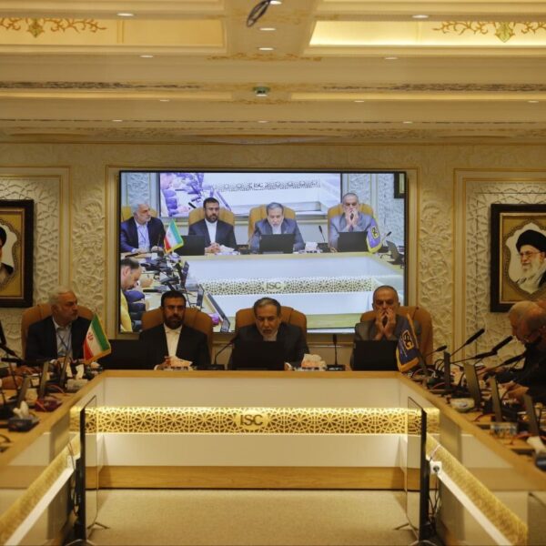 عراقچی: وزارت امور خارجه، کلید تحول در تجارت خارجی