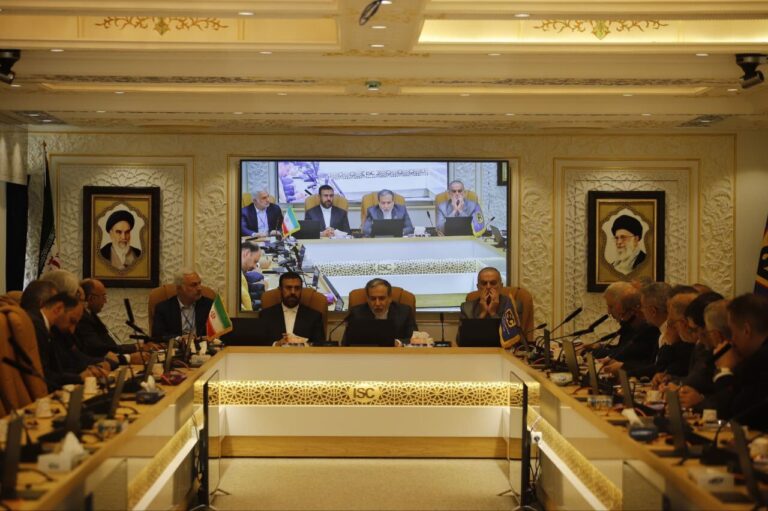 عراقچی: وزارت امور خارجه، کلید تحول در تجارت خارجی