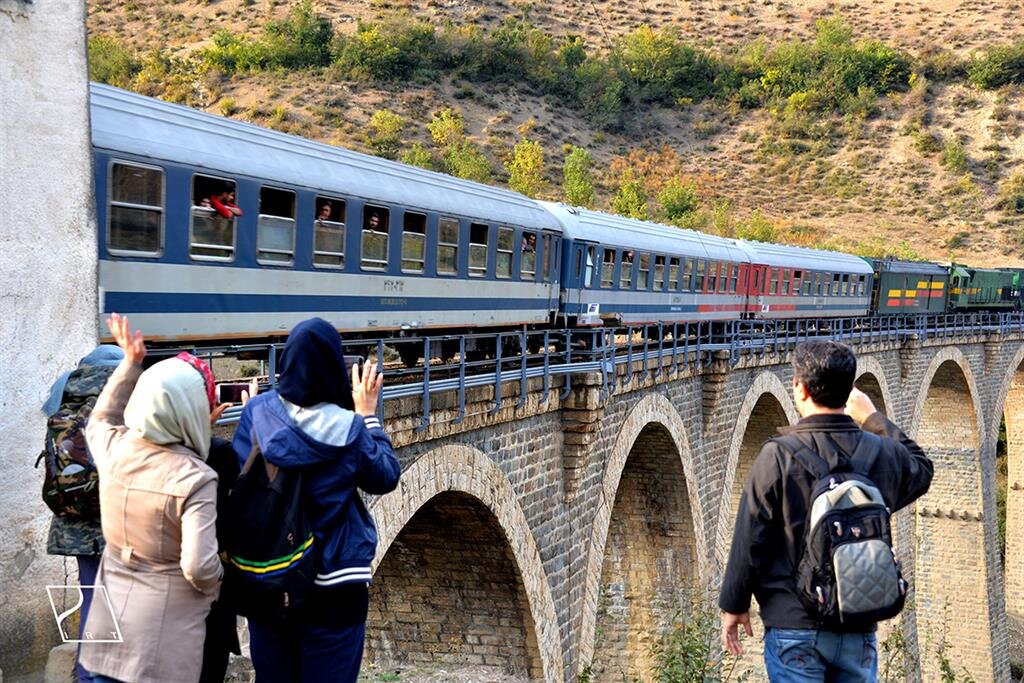 مثلث گردشگری: تور ریلی ویژه برای اتصال تهران به اصفهان، یزد و شیراز
