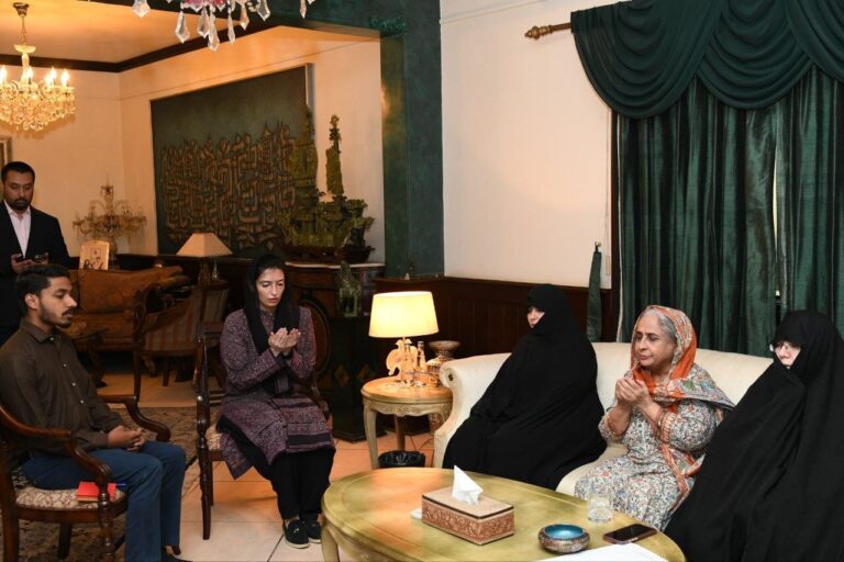 ملاقات هیئت عالی‌رتبه ایرانی با بانوی اول پاکستان: تقویت روابط دو کشور