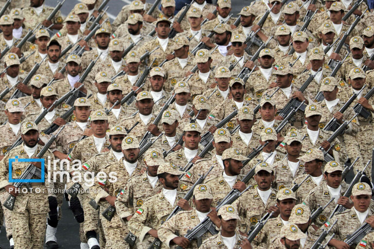 نیروی زمینی ایران: جلوگیری از تحقق نقشه‌های شوم دشمنان با قاطعیت!
