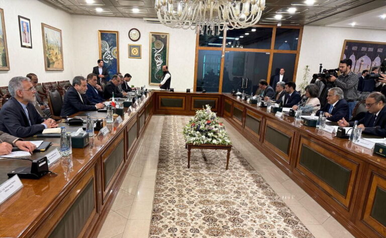 وزیر امور خارجه پاکستان برای ایران در مذاکرات با آمریکا آرزوی موفقیت کرد