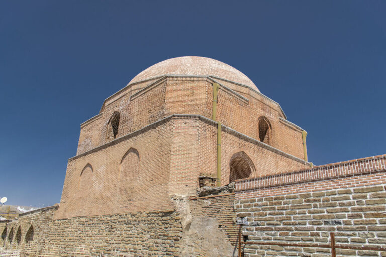 کشف آثار معماری ساسانی در مسجد ارومیه: یک گنجینه تاریخی در قلب ایران