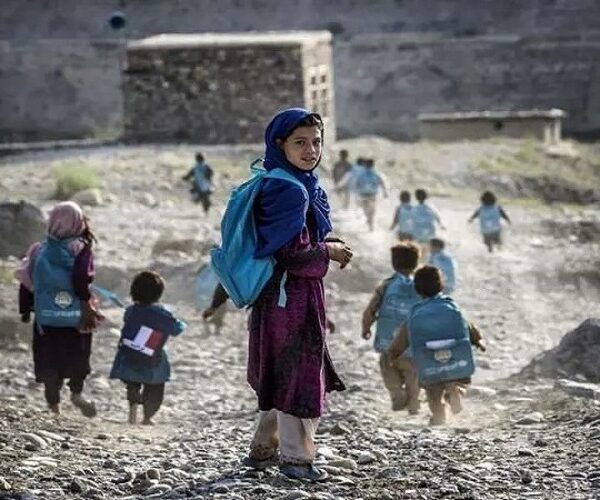 کودکان ایران در دام فقر: نسل در خطر!