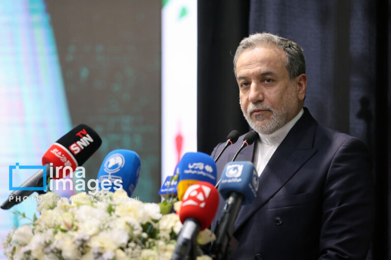 گفت‌وگوهای ایران و آمریکا: کلید ایجاد صلح و ثبات منطقه‌ای از نگاه عراقچی